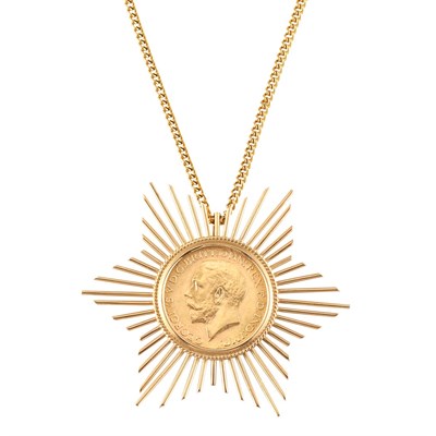 Lot 1075 - Great Britain, Gold Necklace Containing 1917...