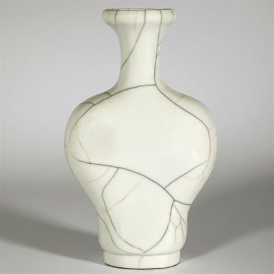 Lot 340 - Chinese White Glazed Porcelain Vase 19th...