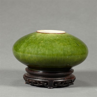 Lot 433 - Chinese Green Glazed Porcelain Water Pot 19th...