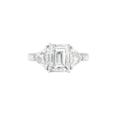 Lot 458 - Platinum, White Gold and Diamond Ring
