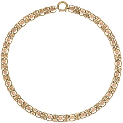 Lot 40 - Antique Gold Necklace