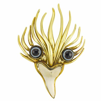 Lot 113 - Gold, Bull's Eye Agate and White Hardstone Cockatoo Brooch, Tony Duquette