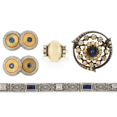 Lot 861 - Group of Jewelry