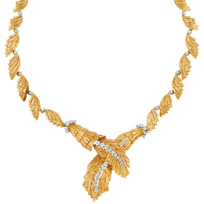Lot 29 - Gold and Diamond Necklace