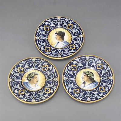 Lot 160 - Set of Three Italian Maiolica Dishes Urbino,...