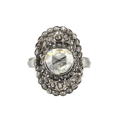 Lot 353 - Silver and Diamond Ring