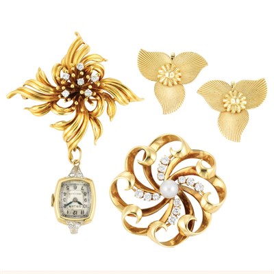Lot 843 - Group of Gold, Cultured Pearl and Diamond Jewelry