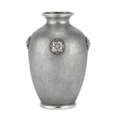 Lot 1550 - Buccellati 800 Quality Textured Silver Bud...