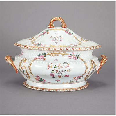 Lot 235 - Samson Porcelain Tureen Of shaped oval form,...