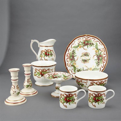 Lot 1601 - Tiffany & Co. Porcelain Dessert Service In the...