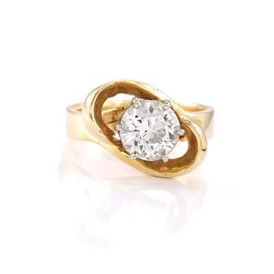 Lot 224 - Gold and Diamond Ring