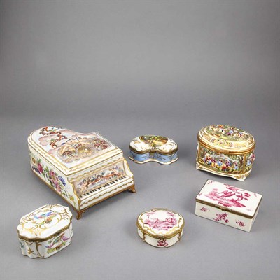 Lot 452 - Group of Continental and English Porcelain...