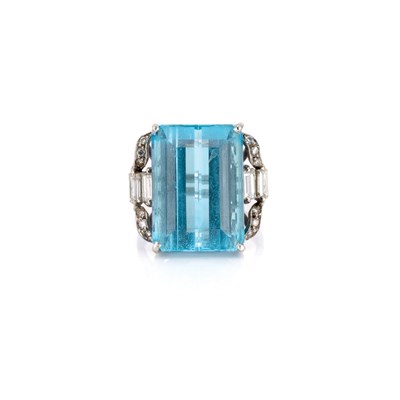 Lot 326 - White Gold, Aquamarine and Diamond Ring