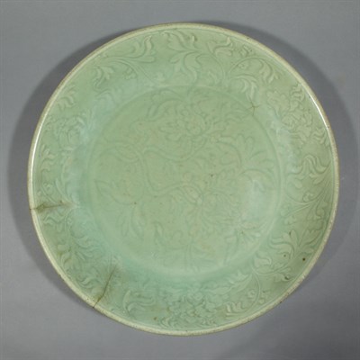 Lot 493 - Chinese Longquan Celadon Charger Ming Dynasty...