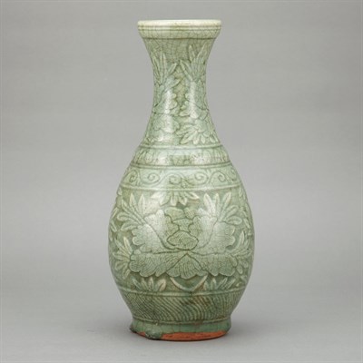Lot 494 - Chinese Longquan Porcelain Vase Ming Dynasty...