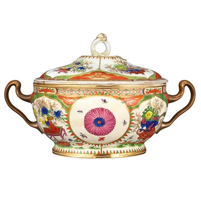 Lot 339 - Worcester Porcelain Soup Tureen In the Dragon...