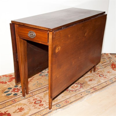 Lot 168 - Federal Style Mahogany Drop-Leaf Table Height...