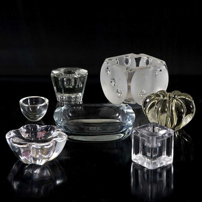 Lot 234 - Group of Seventeen Glass Tables Articles