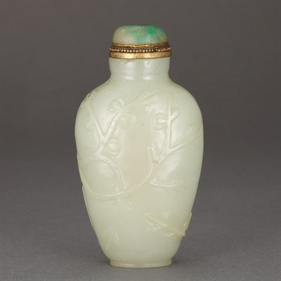 Lot 11 - Chinese Celadon Jade Snuff Bottle 19th Century...