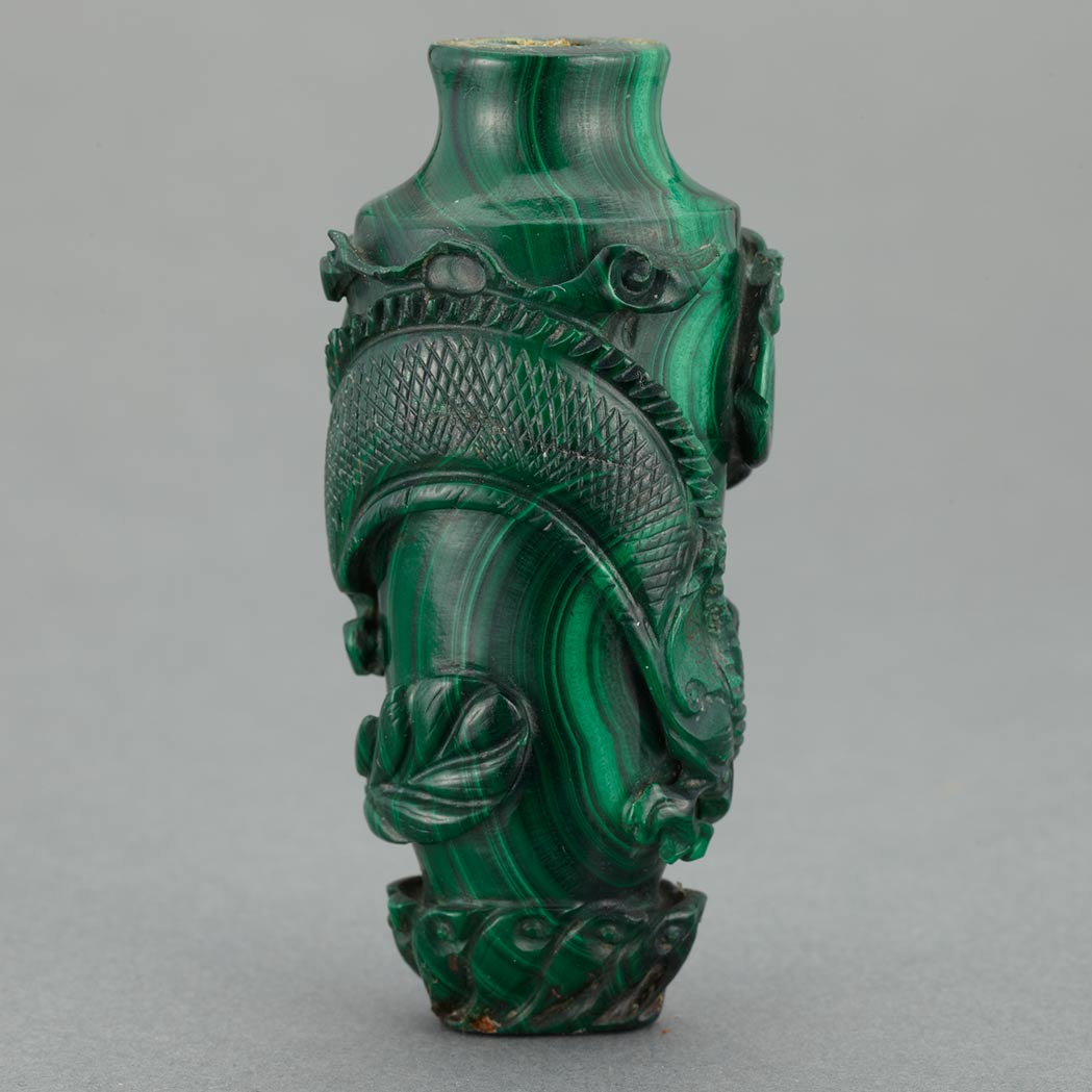 Lot 232 - Chinese Malachite Snuff Bottle 20th Century...