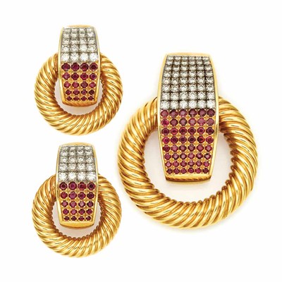 Lot 238 - Gold, Diamond and Ruby Door Knocker Brooch and Pair of Earrings