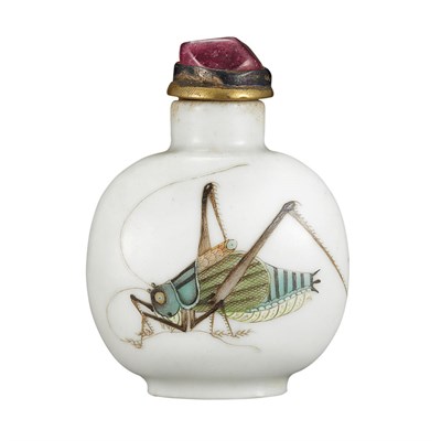 Lot 103 - Chinese Enameled Porcelain Snuff Bottle 18th...