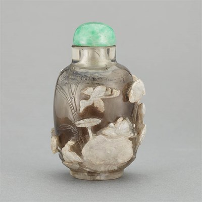 Lot 241 - Chinese Carved Agate Snuff Bottle 19th/20th...