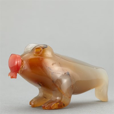 Lot 210 - Chinese Agate Toad-Form Snuff Bottle Early...