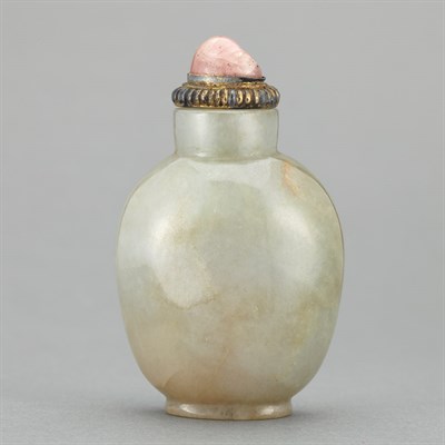 Lot 134 - Chinese Celadon and Chestnut Jade Snuff Bottle...