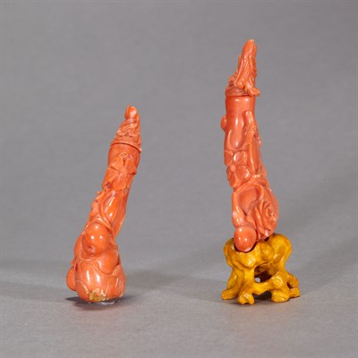 Lot 54 - Two Chinese Coral Snuff Bottles 19th Century...