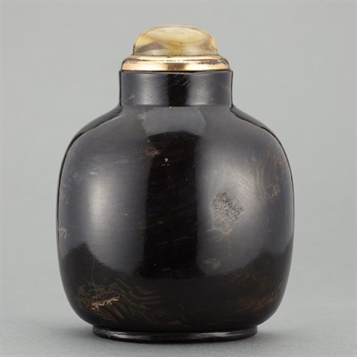 Lot 62 - Chinese Agate Snuff Bottle 20th Century Of...