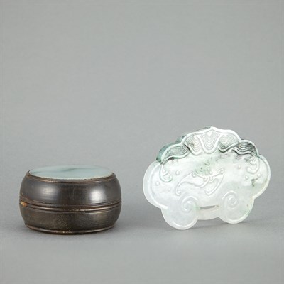 Lot 709 - Chinese Jade Pendant and Box 19th Century The...