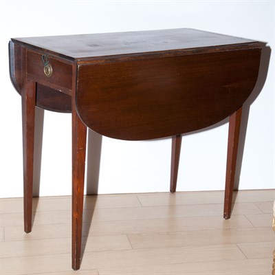 Lot 186 - American Mahogany Drop-Leaf Table Height 27...
