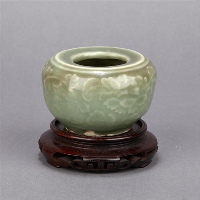 Lot 187 - Chinese Celadon Glazed Water Pot 18th Century...