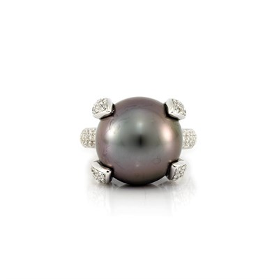 Lot 275 - White Gold, Black Cultured Pearl and Diamond Ring