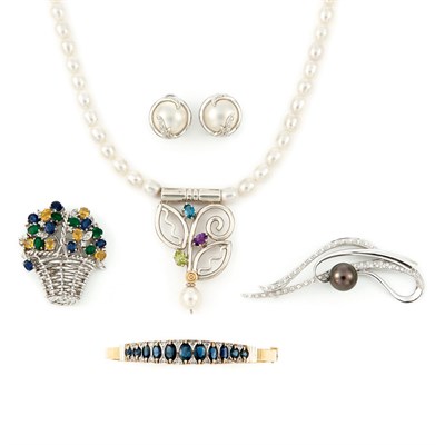 Lot 858 - Group of Jewelry