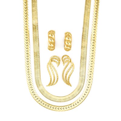 Lot 850 - Group of Gold Jewelry