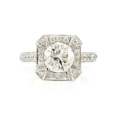 Lot 344 - White Gold and Diamond Ring