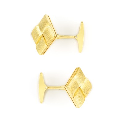 Lot 722 - Pair of Gold Cufflinks, Henry Dunay