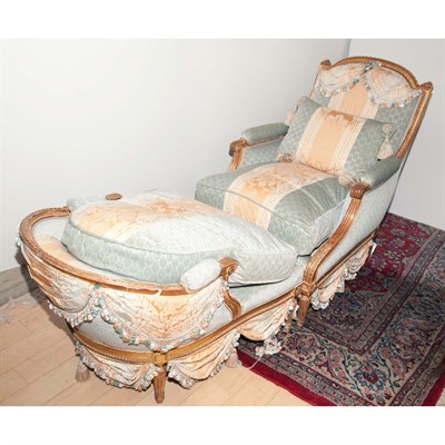 Lot 289 - Louis XVI Style Gilt-Wood Duchess Brisee...