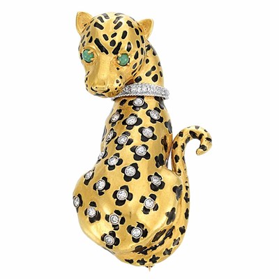 Lot 780 - Gold, Black Enamel, Diamond and Cabochon Emerald Leopard Brooch