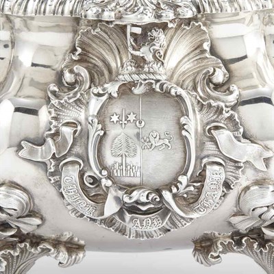 Lot 284 - Victorian Silver Tureen Robert Garrard, London,...