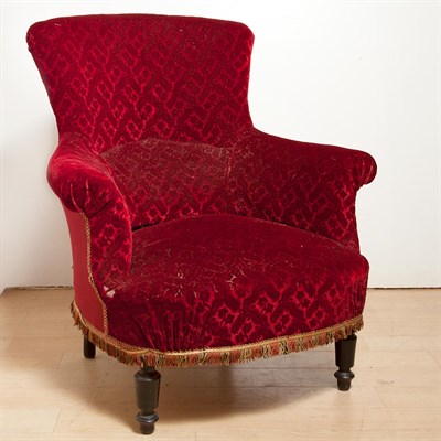 Lot 189 - Victorian Red Velvet Slipper Chair