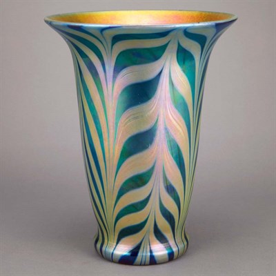 Lot 520 - Lundberg Studios Glass Vase Of tapering...