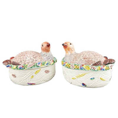 Lot 424 - Pair of English Hen-Form Porcelain Tureens...