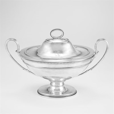 Lot 270 - George III Silver Tureen Robert Hennell,...