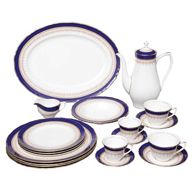Lot 281 - Royal Worcester Porcelain Dinner Service...