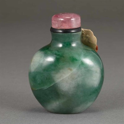 Lot 152 - Chinese Jade Snuff Bottle 19th Century Of...