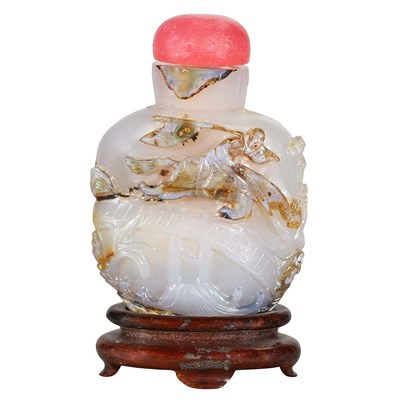 Lot 220 - Chinese Agate Snuff Bottle 19th Century Of...