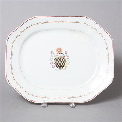 Lot 627 - Chinese Export Armorial Porcelain Platter 18th...